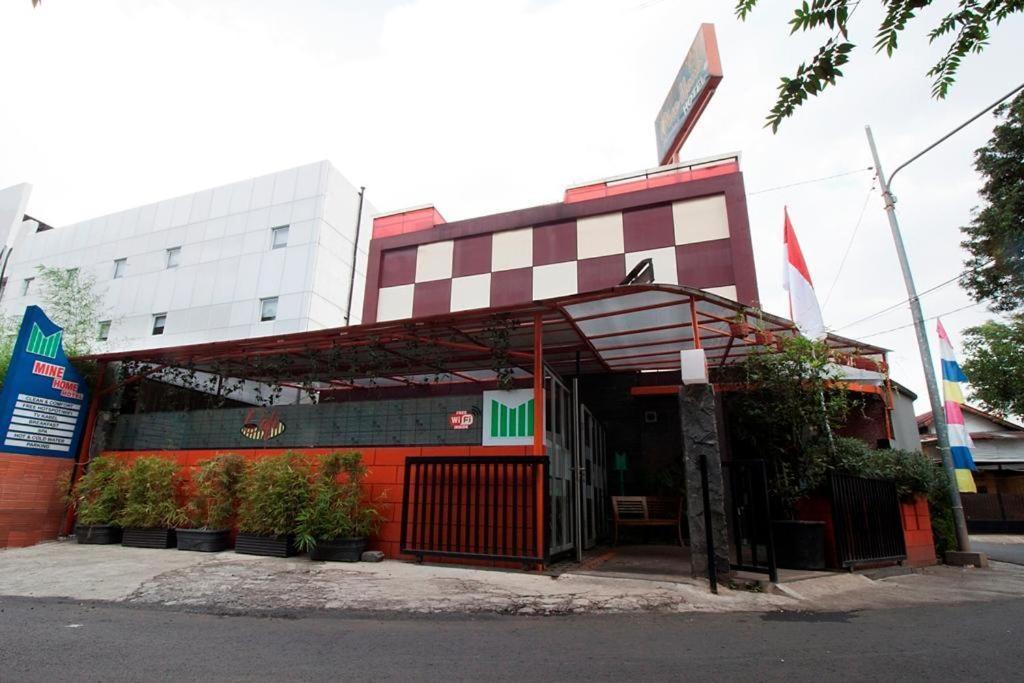 Mine Home Hotel Bandung Exteriör bild